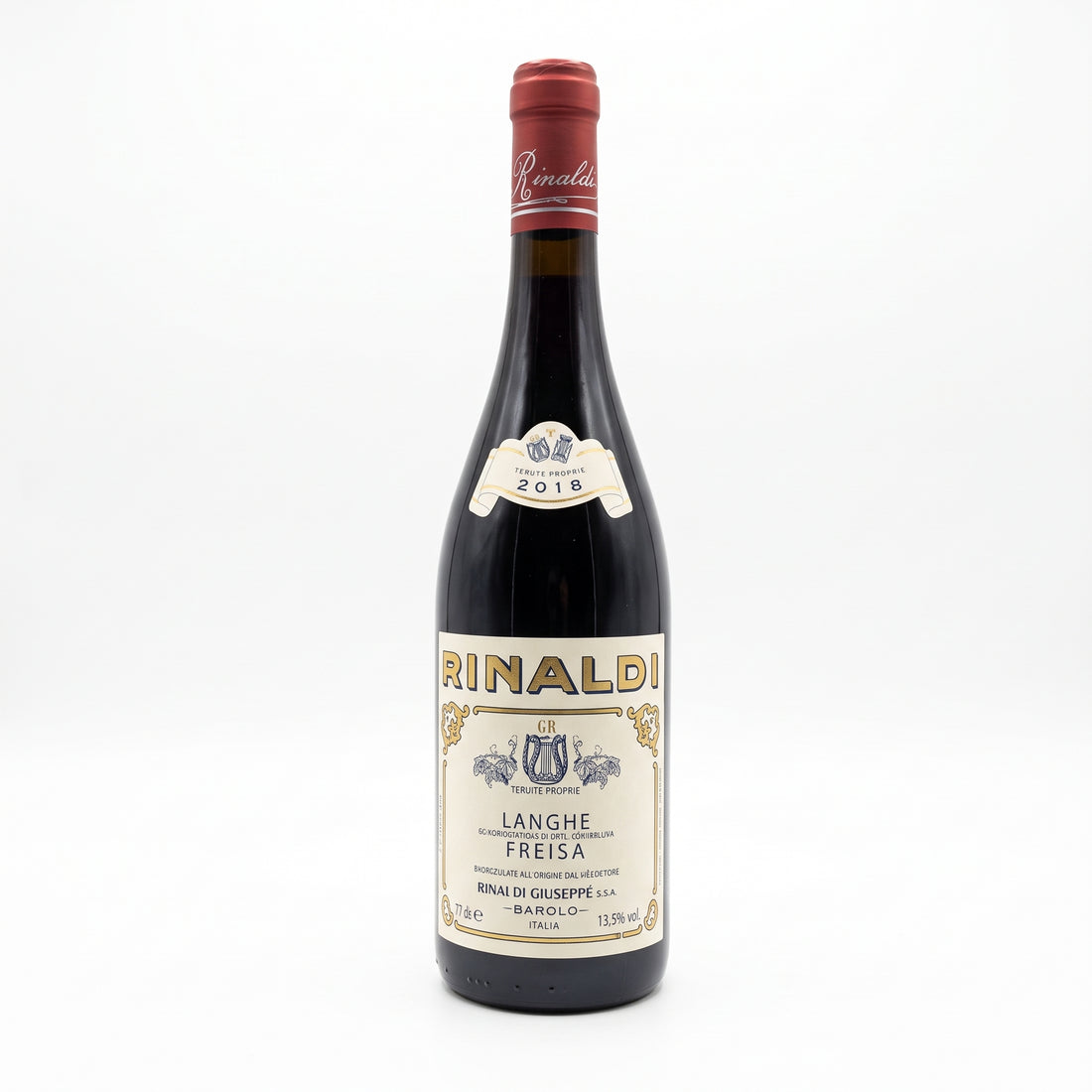 Bottiglia di vino rosso Langhe Freisa 2018 di Giuseppe Rinaldi in primo piano su sfondo bianco